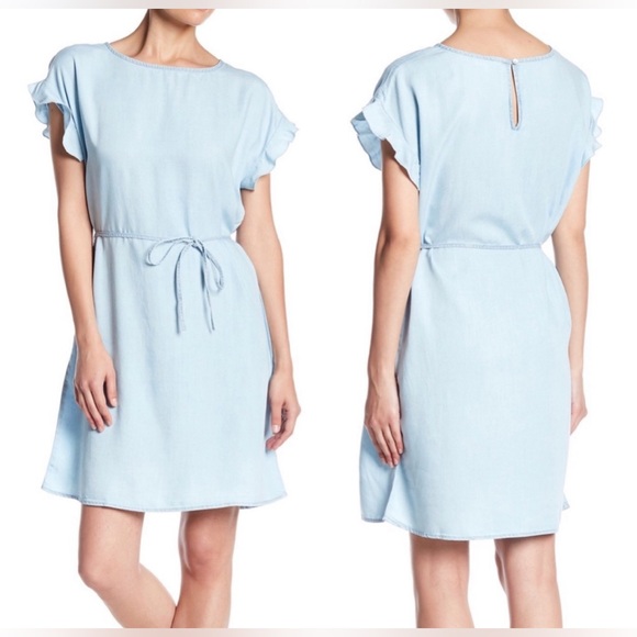 BeachLunchLounge Salma Mini Dress w Flutter Sleeves in Red Peonies - Picture 4 of 8